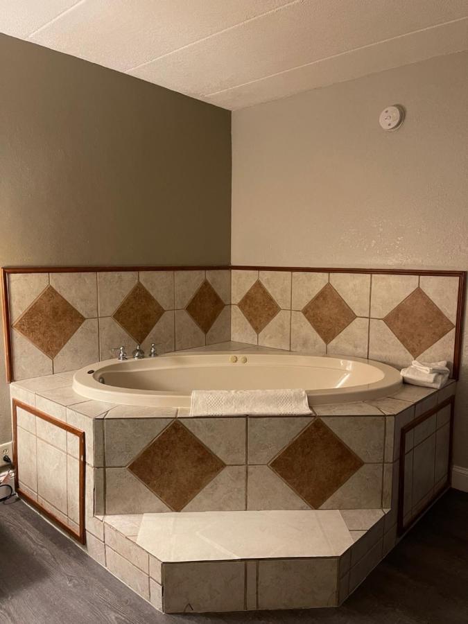 Best Western Plus La Porte Hotel & Conference Center Exterior photo