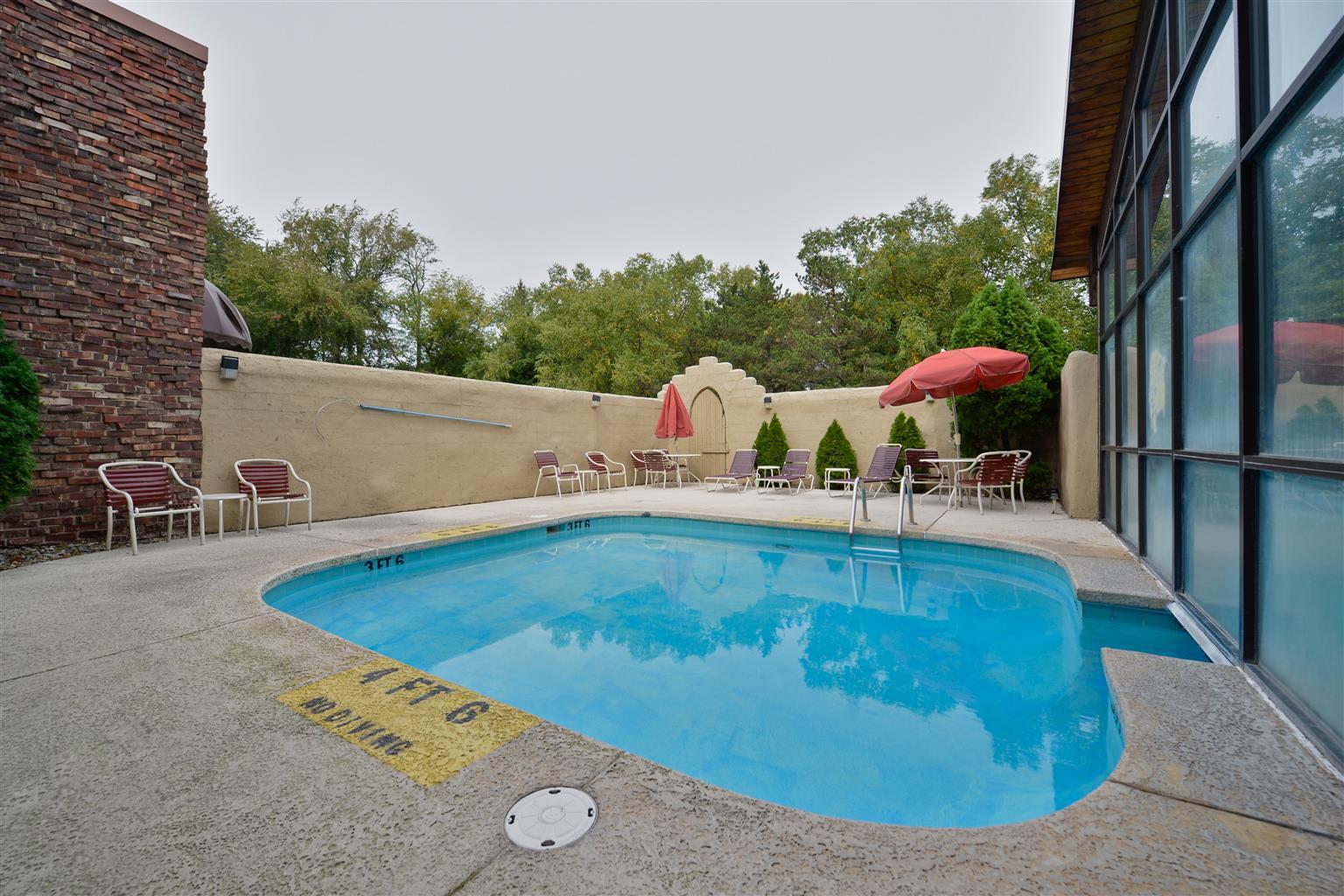 Best Western Plus La Porte Hotel & Conference Center Exterior photo