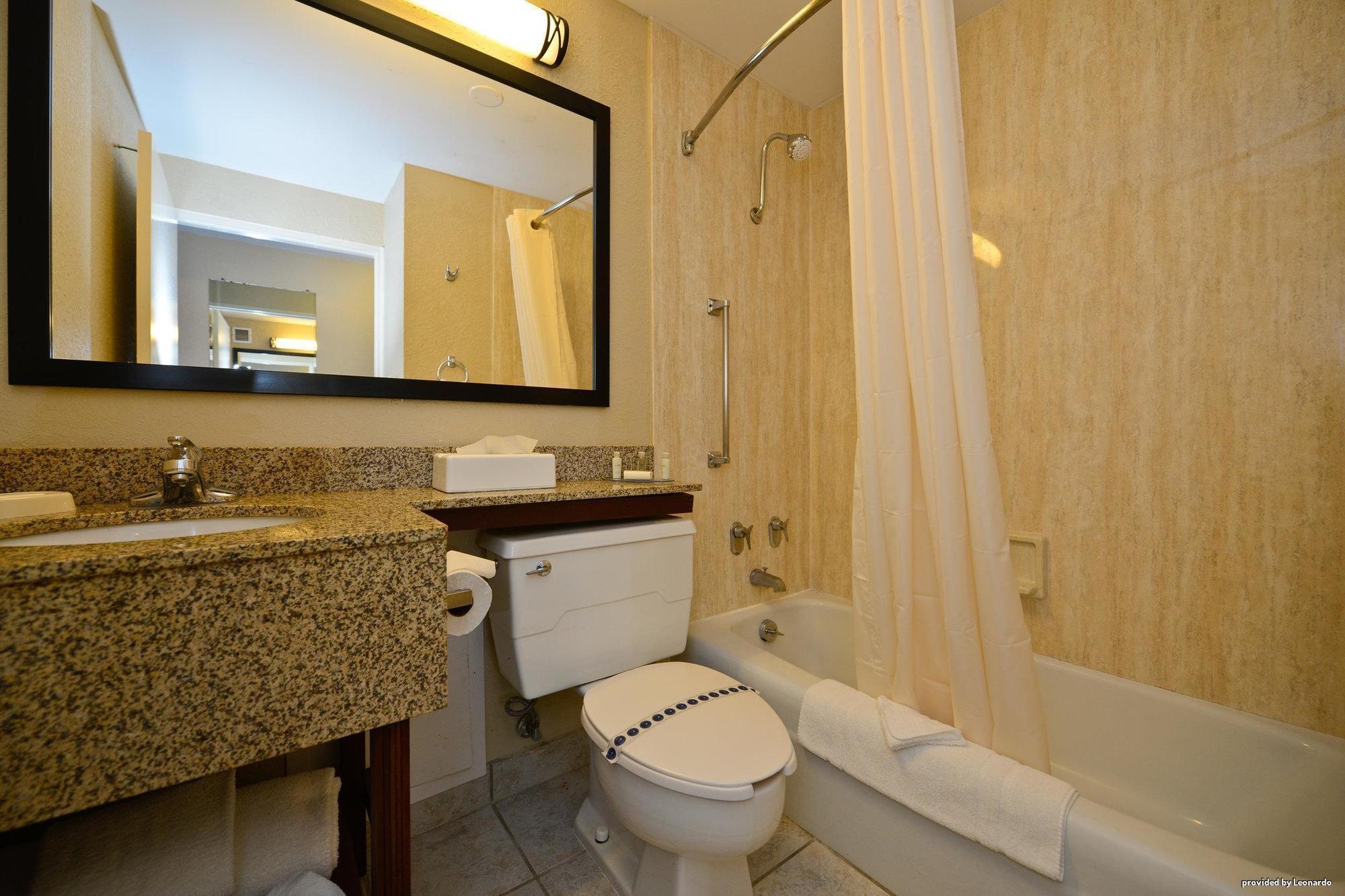 Best Western Plus La Porte Hotel & Conference Center Exterior photo