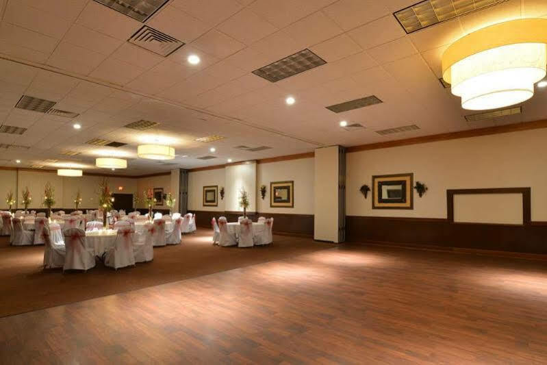 Best Western Plus La Porte Hotel & Conference Center Exterior photo